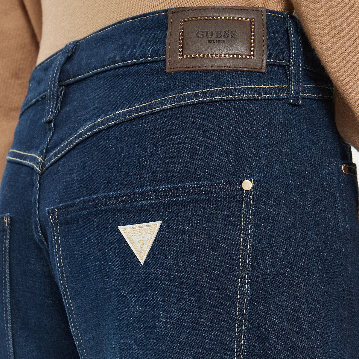 Jeans Guess Bellflower a Gamba Larga – Denim Blu Intenso